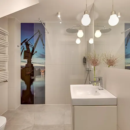 Waterlane Riverside - Spa, Pool, Gym & Parking By Downtown Apartments Gdansk Room photo