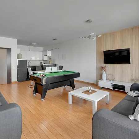 Waterlane Riverside - Spa, Pool, Gym & Parking By Downtown Apartments Gdansk Room photo